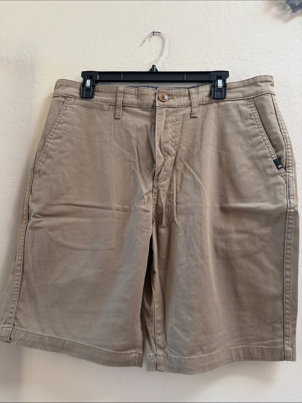 Quicksilver Men's Tan Canvas Shorts -